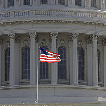 Дефицит бюджета США может достичь триллиона долларов к концу финансового года