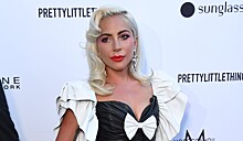 Леди Гага в неудачном ретро-платье, Рози Хантингтон-Уайтли в оригинальном брючном костюме и другие звезды посетили церемонию Fashion Los Angeles Awards