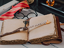 Палочка и очки из "Гарри Поттера" станут лотами крупного аукциона в Лос-Анджелесе