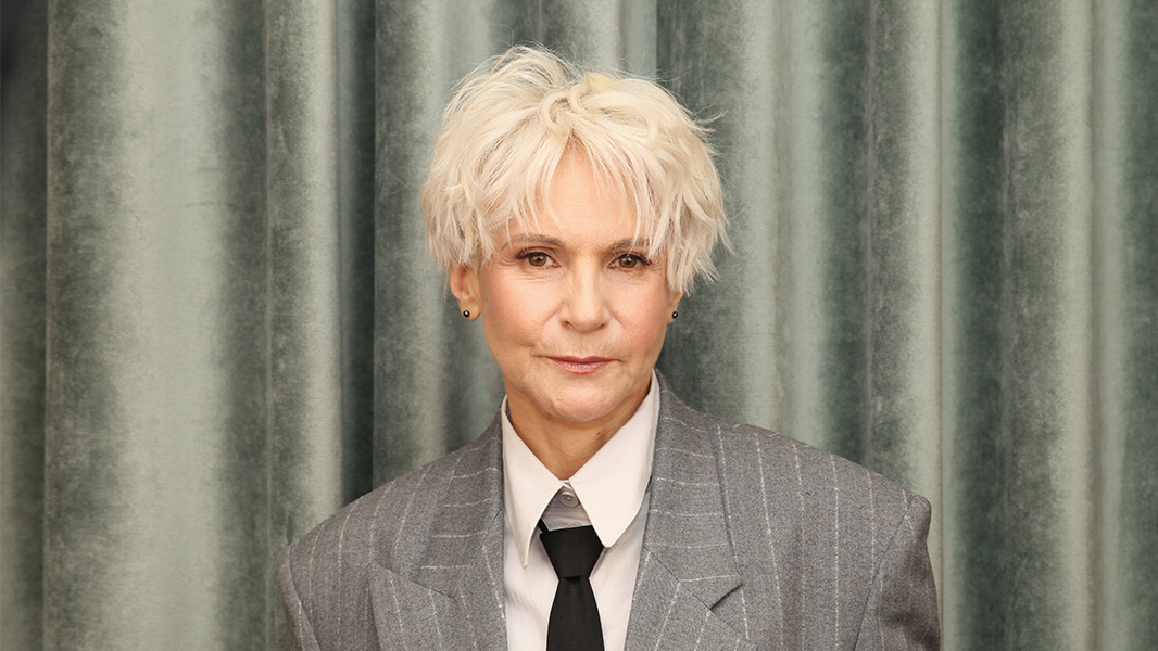 Трагедия, сломавшая звезду "Сватов" Людмилу Артемьеву