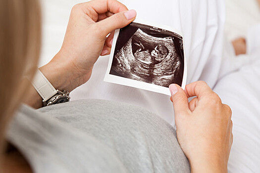 Девочка родилась из 24-летнего эмбриона