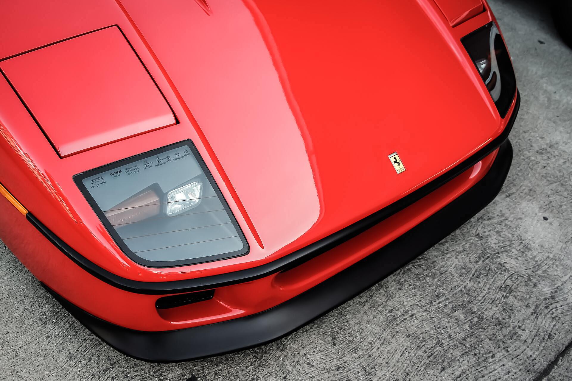 На подмосковной штрафстоянке забыли коллекционный Ferrari
