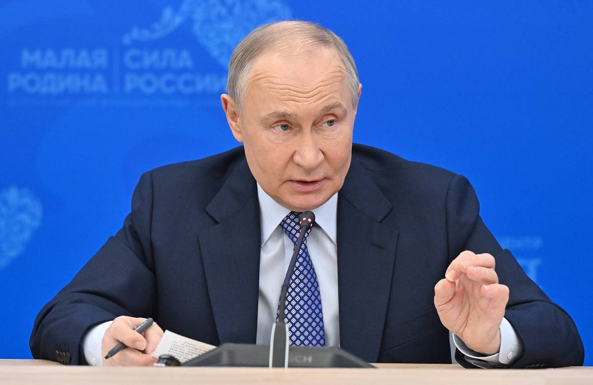 Путин обвинил украинские власти в эксплуатации Донбасса