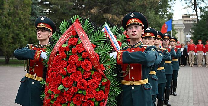 У мемориального комплекса «Павшим воинам» прошла торжественная церемония