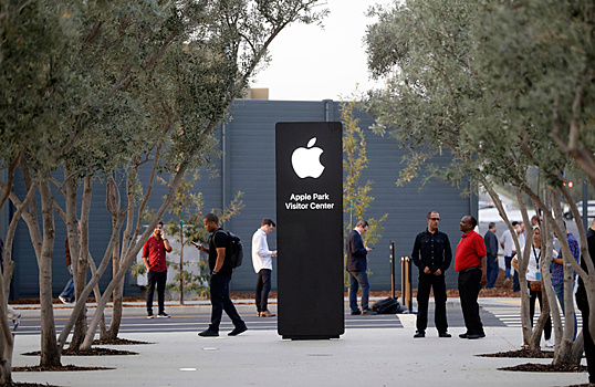 Работники Apple не хотят возвращаться в офис