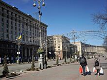 ...а Трафальгарскую площадь украсит Колонна Бандеры