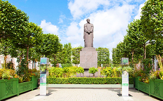 Capital Group выполнил цветочное оформление площади «Никитские ворота»