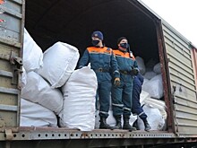 МЧС доставило 35 вагонов с гумпомощью для Карабаха