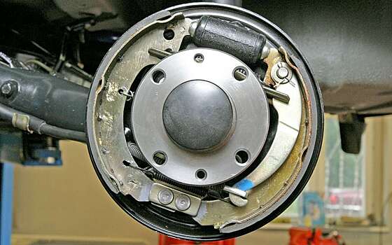 Почему барабанные тормоза все еще применяют в автомобилях