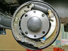 Почему барабанные тормоза все еще применяют в автомобилях