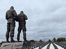 Памятник основателям ЧВК "Вагнер" установили на кладбище под Самарой