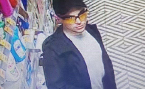 Полиция разыскивает подозреваемого в краже из магазинов в Курске