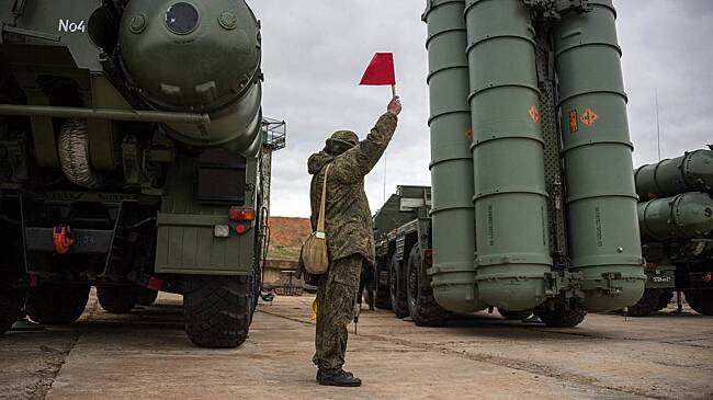 Турция близка к отказу от российских С-400 ради F-35, заявил посол США. В России считают, что он «немного блефует»