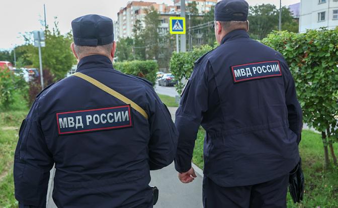 Полиция стремительно исчезает с улиц российских городов, зато генералов в органах — пруд пруди