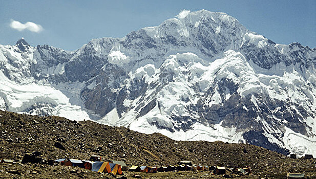 Три российских альпиниста, пострадавших в горах Таджикистана, выписаны из больницы