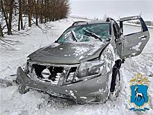 Трехлетняя девочка пострадала в опрокинувшейся машине в Самарской области