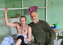 Челябинский депутат-фронтовик навестил земляка в госпитале