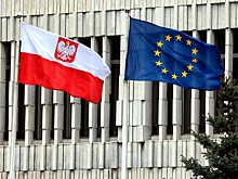 Сикорский возмутился ударом ВС РФ по польской фабрике в Виннице