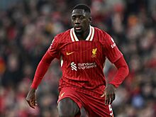 «Бавария» рассматривает защитника «Ливерпуля» в качестве возможной замены Юпамекано — Bild