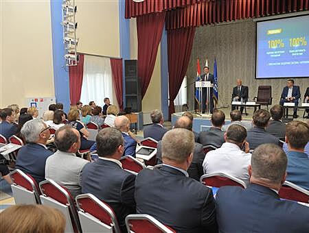 Кандидаты на пост губернатора от "Единой России" провели вторую встречу с партактивом