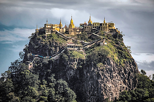 11 самых красивых храмов в горах