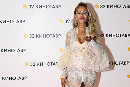 Певица Калашникова рассказала, что попала в больницу из-за нервов после слухов об измене жениха с Бузовой