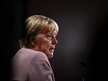 Меркель продолжает требовать победы над Россией на Украине