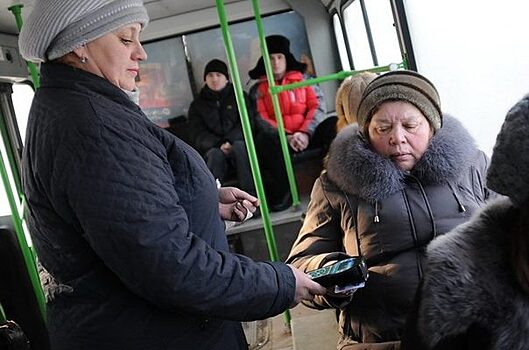 На Алтае перевозчики присвоили 4 млн. рублей, махинируя с льготными проездными