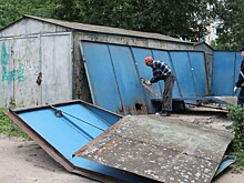 В Заволжском районе Твери демонтируют незаконно установленные гаражи и киоски