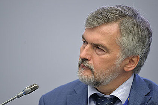 ВЭБ спрогнозировал ослабление доллара до 60 рублей