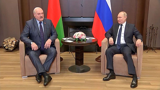 Путин: экономика РФ достойно выдерживает удар, невзирая на санкции