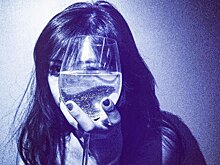 Превосходство синего: юноша пишет завораживающие картины шариковой ручкой