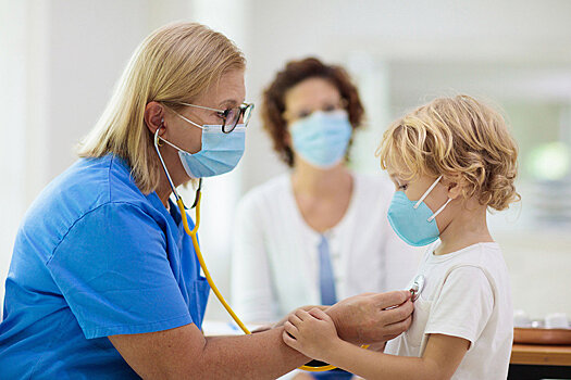 Ученые: Новый штамм коронавируса стал более заразным для детей