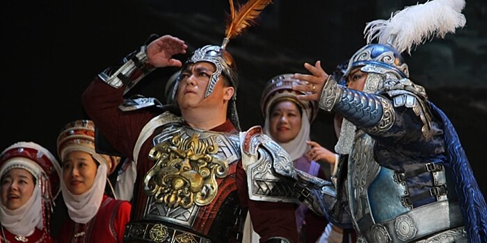 «Манас» из Поднебесной: китайцы привезли в Бишкек оперу по киргизскому эпосу