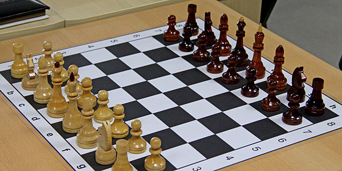 Непомнящий победил Карлсена и вышел в финал шахматного онлайн-турнира