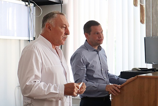 Депутат Госдумы Андрей Дорошенко поздравил медицинских работников