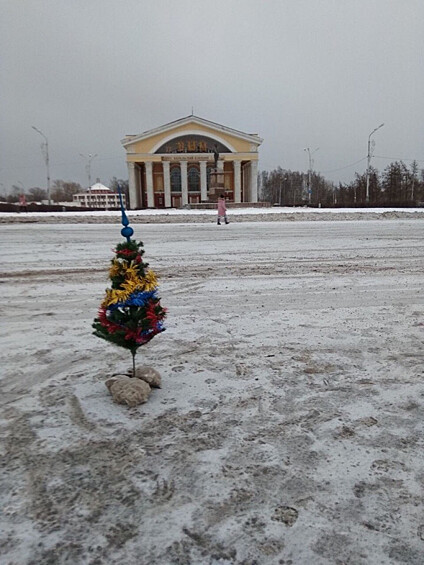 Площадь без елки на Новый год — не площадь.