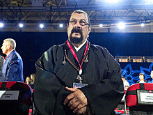 Стивен Сигал назвал себя русским