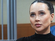 Суд продлил домашний арест блогерам Валерии и Артему Чекалиным