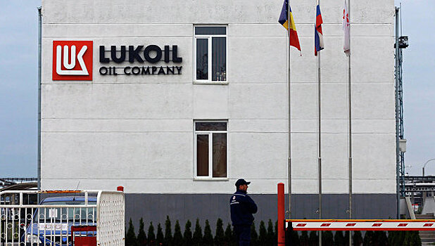 «Лукойл» продаст активы в Прибалтике