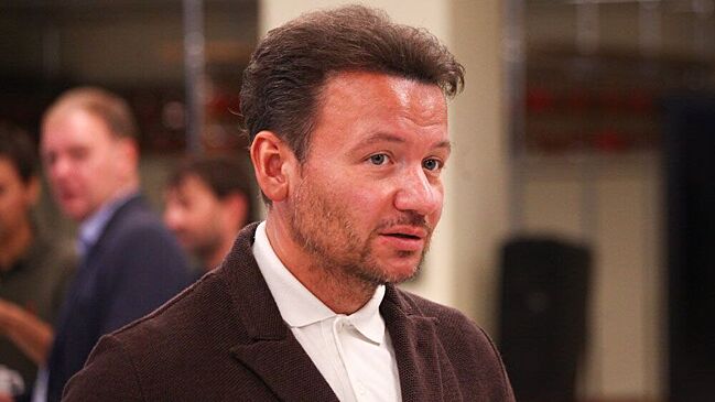 Олешко рассказал о травме, которая вынудила его взяться за костыли