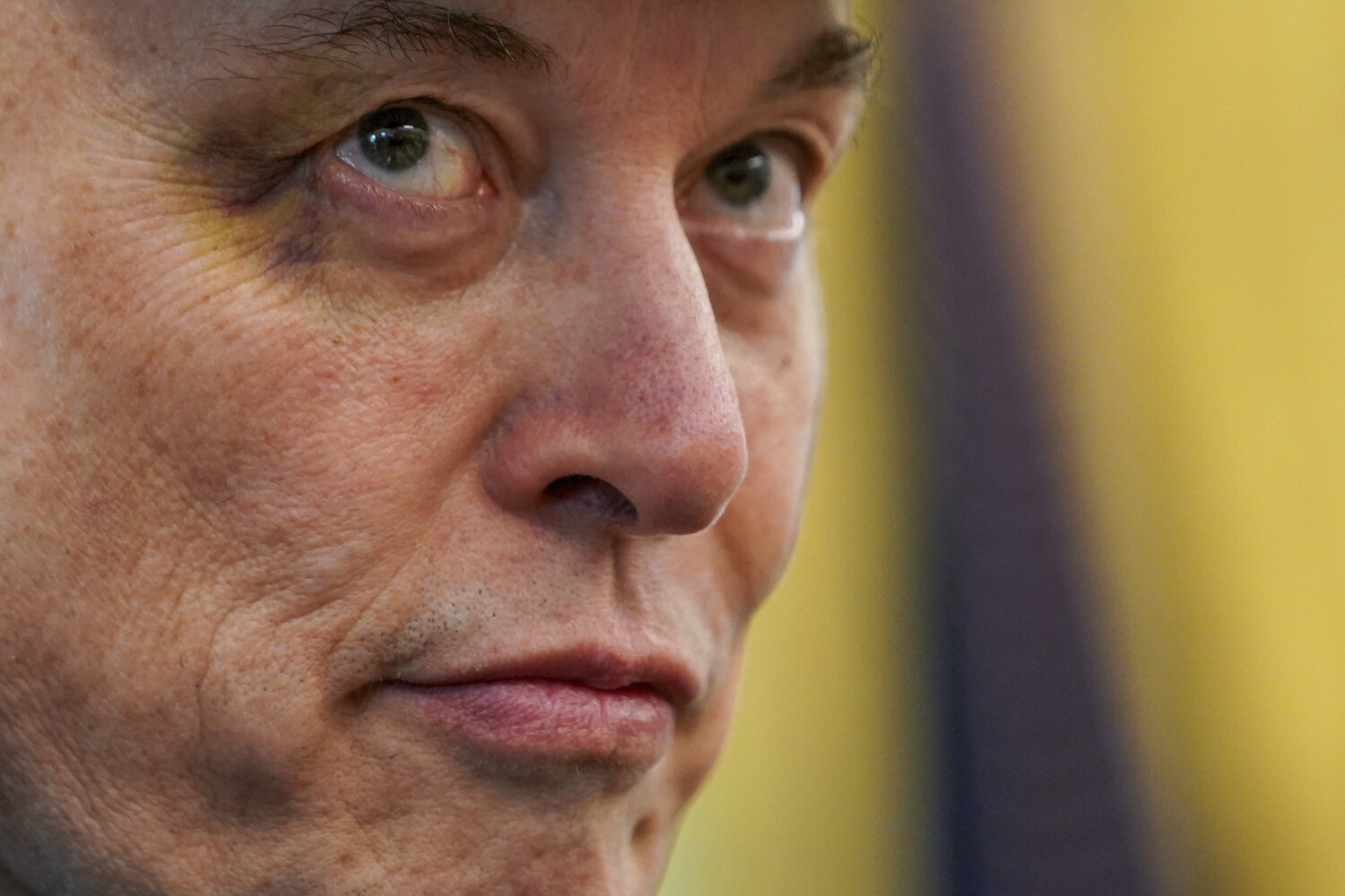 Маск: при дальнейшем развитии ИИ люди могут отойти от использования денег