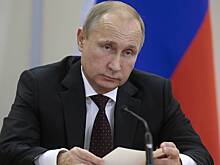 Путину предложили перенести День России