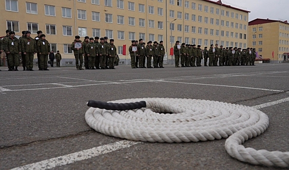 В Волгограде прошел чемпионат 8-й общевойсковой армии по силовому двоеборью