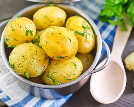 Многодетные семьи Саратова пожаловались на высокую цену картофеля