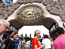 В Московский зоопарк выстроилась гигантская очередь