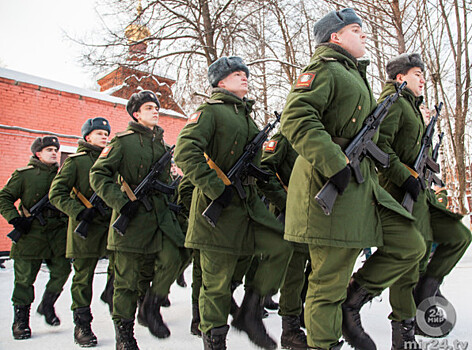 Кандидат наук, мальчик молодой: как проходят службу в научных ротах