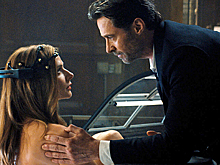 Бес памяти. Невестка Кристофера Нолана сняла фантастический триллер с играми разума и Хью Джекманом. Что с ним не так?