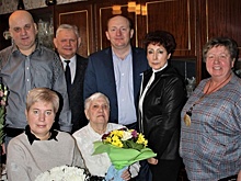Ветеран педагогического труда в Измайлове отметила 90-летний юбилей