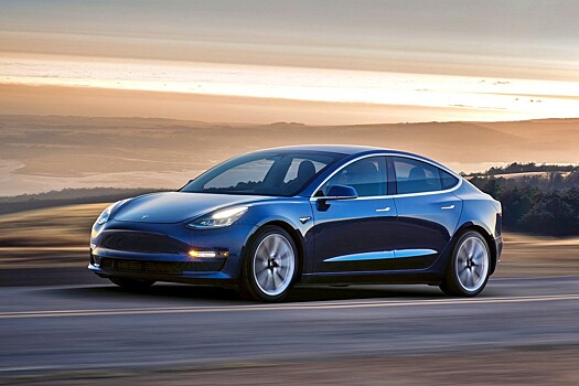 Tesla запустила «полный автопилот» для избранных — они визжат от восторга